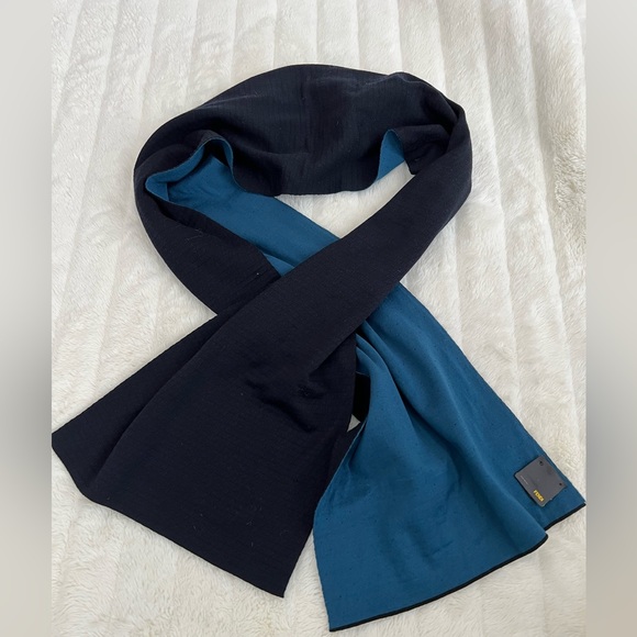 Fendi wool scarf - Picture 1 of 3